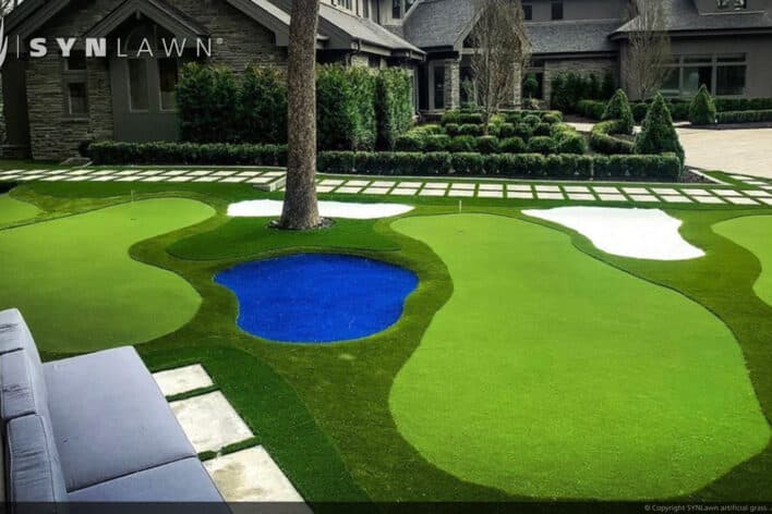 image of SYNLawn Green Bay WI residential frontyard golf putting greens